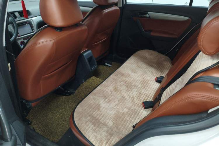 Used Volkswagen Lavida 2013 Revised Classic 1.6L Automatic Fashion Edition