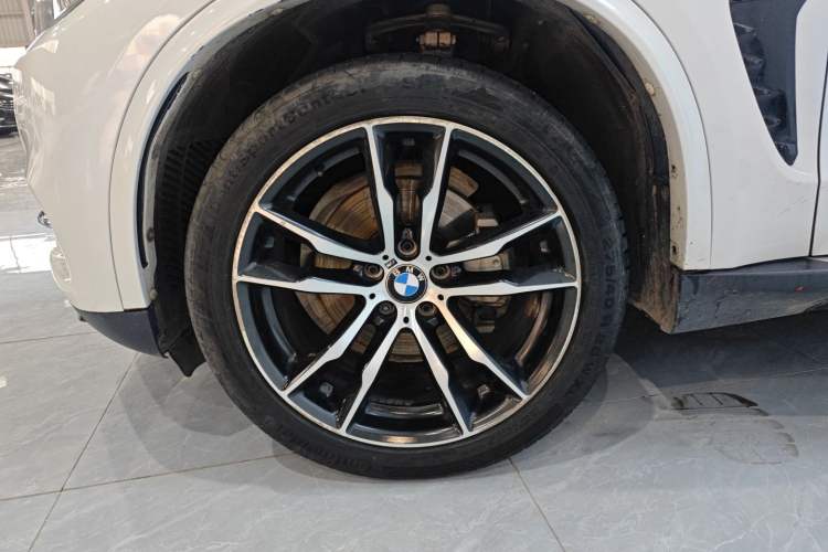 Used BMW X5 2018 xDrive28i
