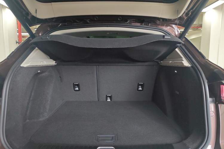 Used Lynk & Co 01 2017 2.0T Two-Wheel Drive Pro Edition Trunk