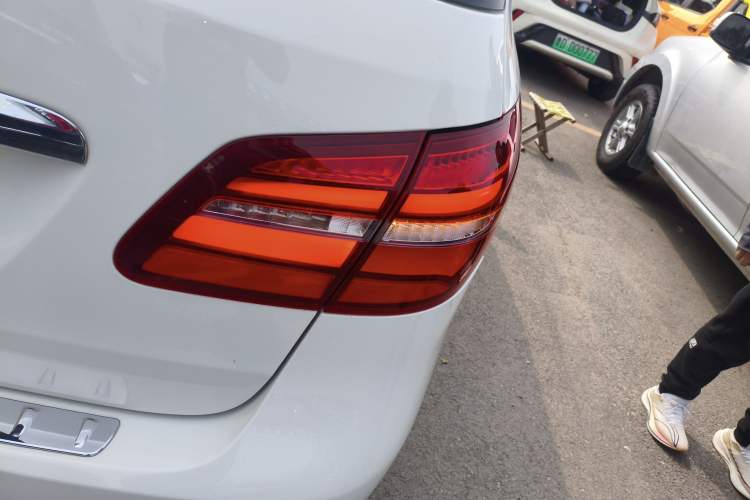 Used Mercedes-Benz B-Class 2015 B 200 Fashion Model