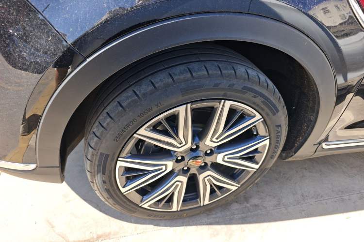 Used Hongqi HS5 2022 Facelifted Version 2.0T Smart Connect Flagship All-Wheel-Drive Edition Left Front Wheel Hub