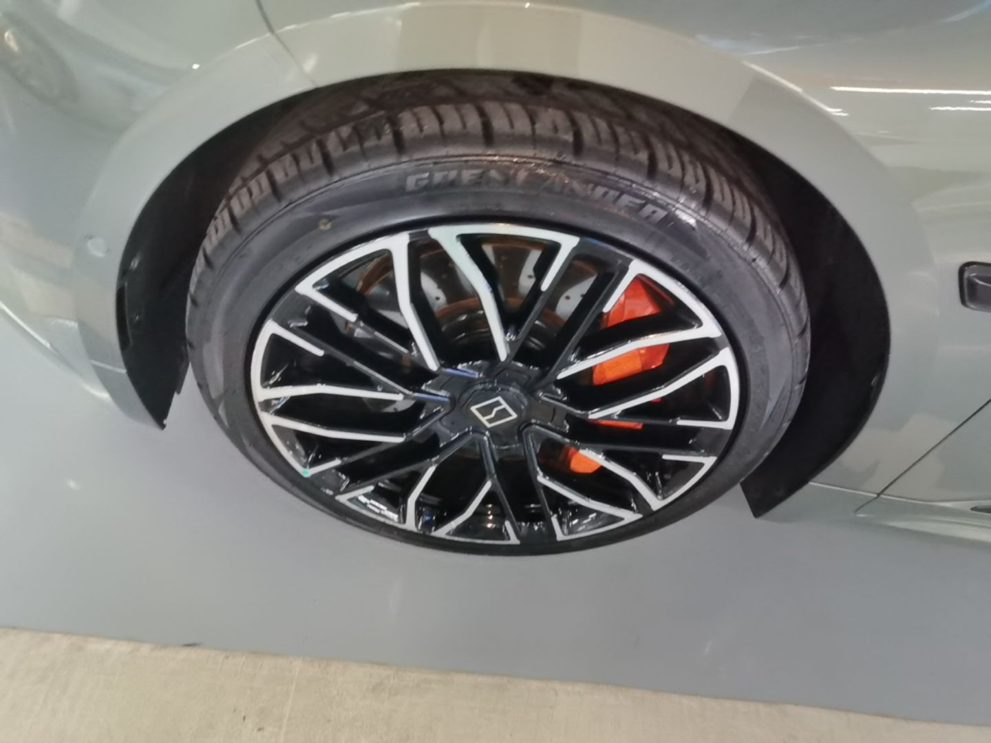 Zeekr 001 2024 YOU Edition 100 kWh All-Wheel Drive — снимка 10