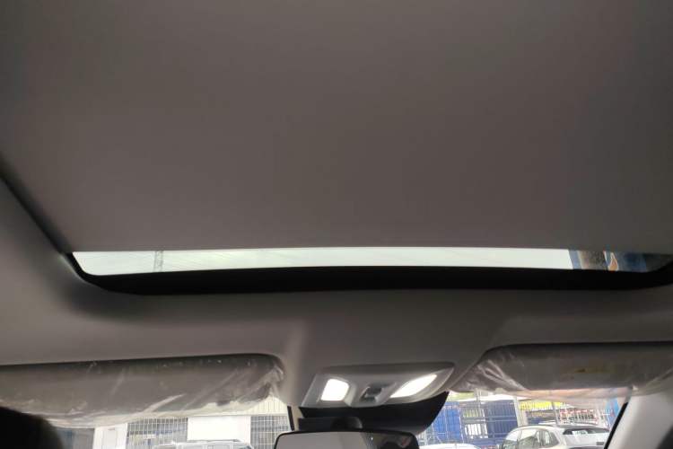 Used CHANGAN OSHAN Z6 2023 Blue Whale 1.5T DCT Smart Edition
