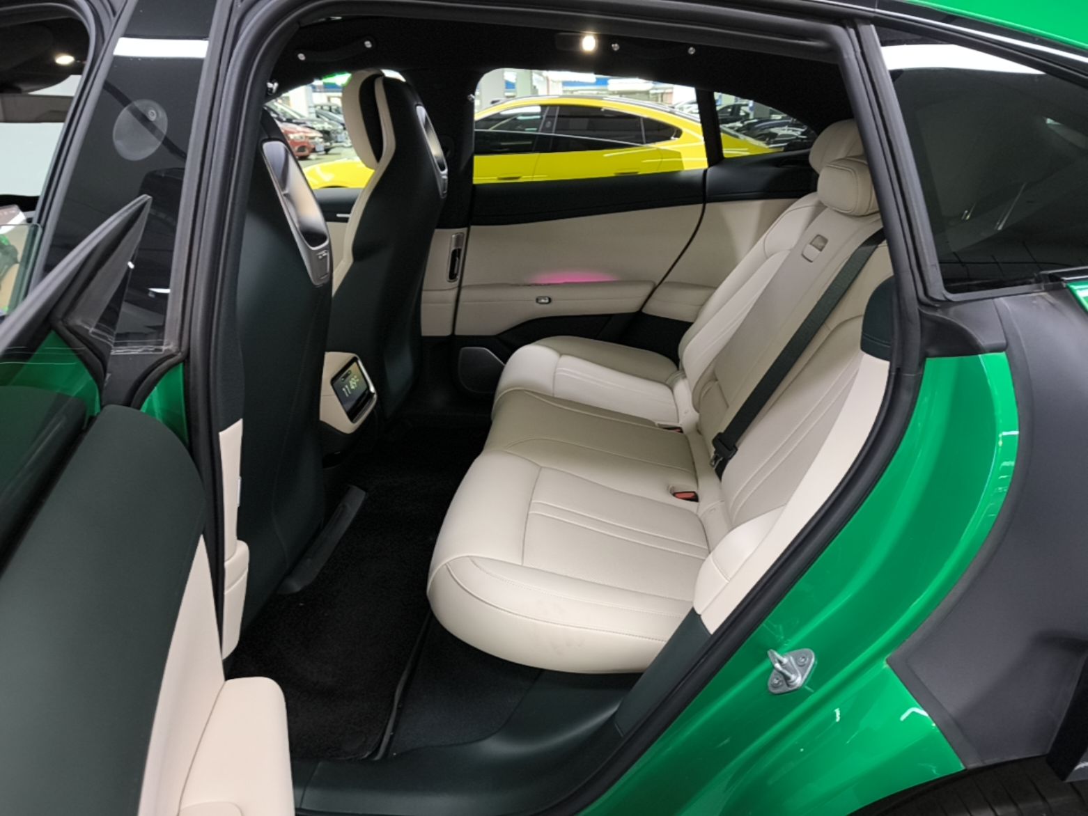 Xiaomi Auto YU7 2025 Ultra-Long Range Rear-Wheel Drive Version — снимка 20