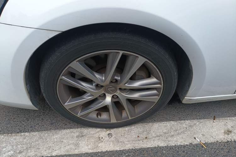 Used Lexus IS 2017 300 F SPORT Edition Left Front Wheel Hub