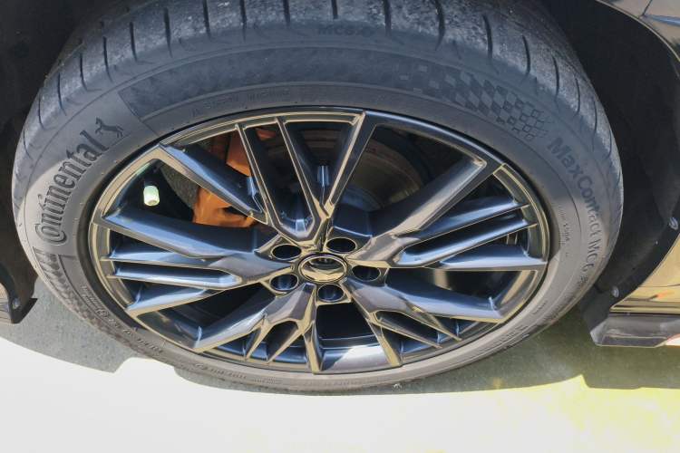 Used CHANGAN UNI-T 2023 2nd Generation 1.5T Sport Edition Flagship Version Left Front Wheel Hub