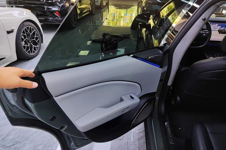 Used Zeekr 007 2025 Long-Range Rear-Wheel-Drive Intelligent Driving Version 100 kWh
