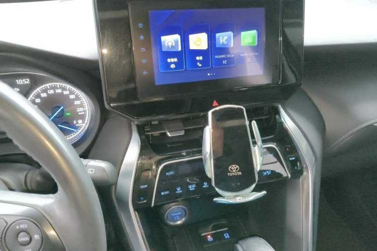 Used Toyota Venza 2022 Dual-Engine 2.5L CVT Two-Wheel Drive Luxury Edition Audio And AC Panel