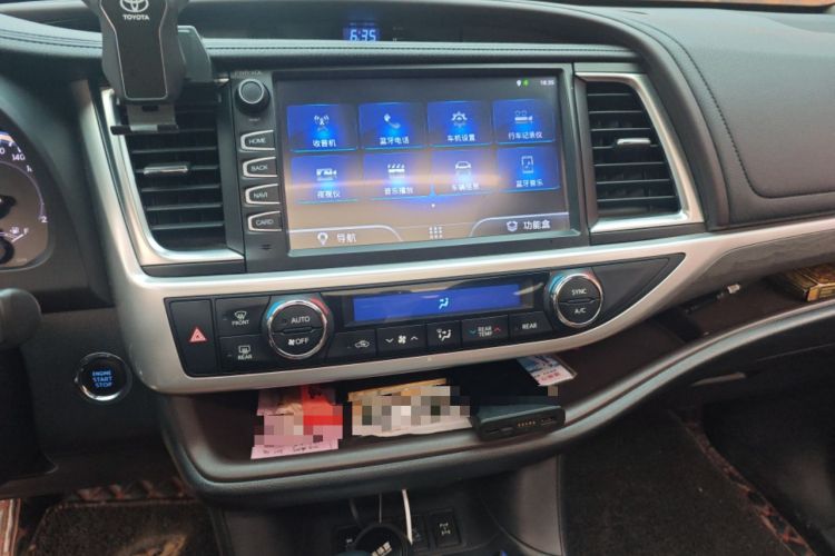 Used Toyota Highlander 2018 2.0T Four-Wheel Drive Knight Edition 7 Seats China VI Standard Audio And AC Panel