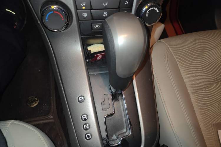 Used Chevrolet Cruze 2015 1.5L Classic SE AT Gear Lever