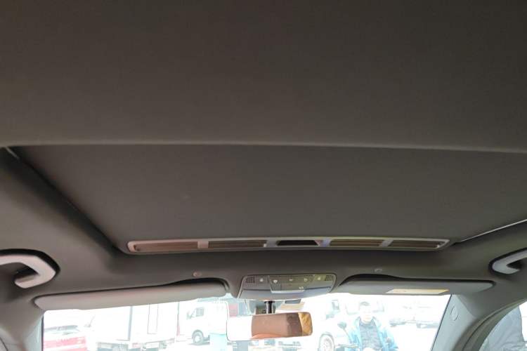 Used Mercedes-Benz GLC Coupe 2023 GLC 260 4MATIC Coupe SUV Headliner