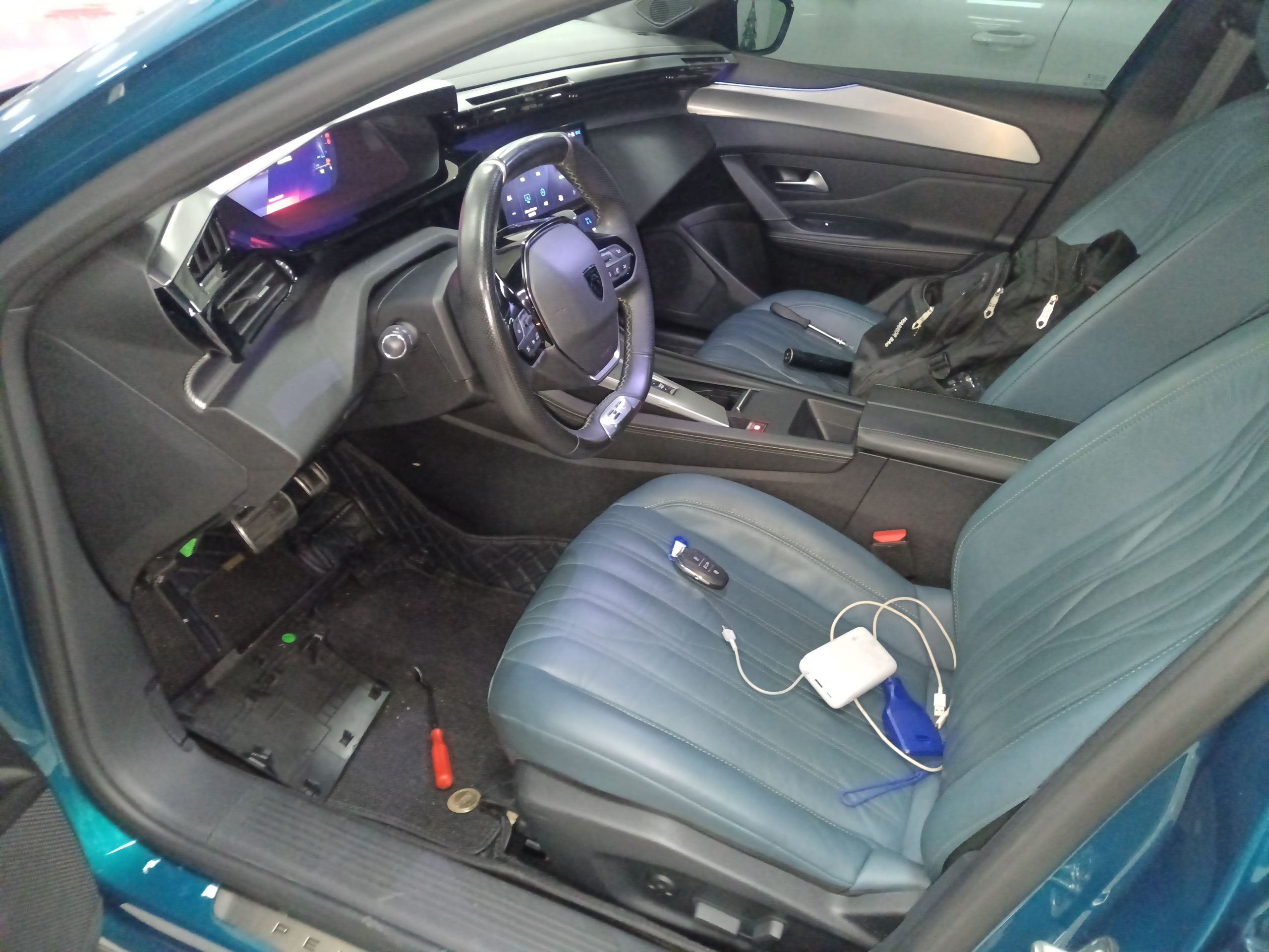 Переднее сиденье в автомобиле