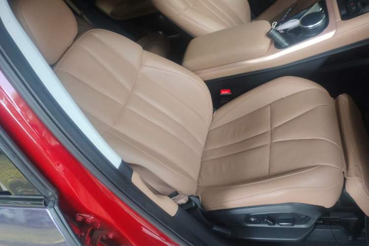 Used Nio ES8 2018 355 km Base Version 7-Seater Edition