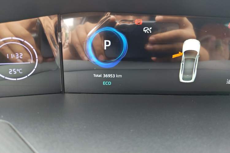 Used CHANGAN UNI-V 2022 1.5T Prestige Version Odometer Close Up