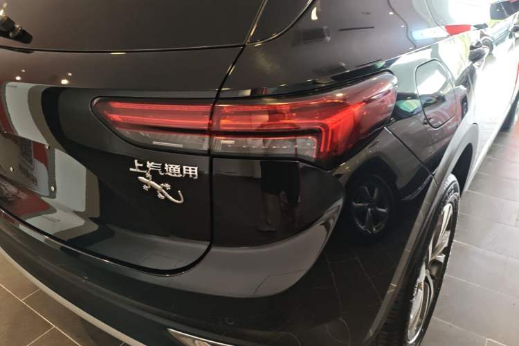 Used Buick Envision 2022 Facelift Encore S 552T Two-Wheel-Drive Luxury Model Right Rear Taillight