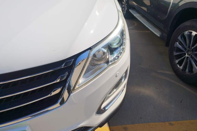 Used Baojun 560 2016 1.5T Manual Luxury Model Left Front Headlight