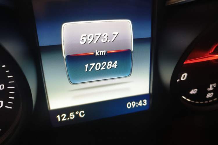 Used Mercedes-Benz GLC 2018 Refreshed GLC 300 4MATIC Dynamic Edition