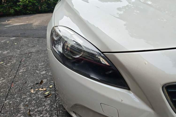 Used Volvo V40 2016 T3 Zhiyi Edition