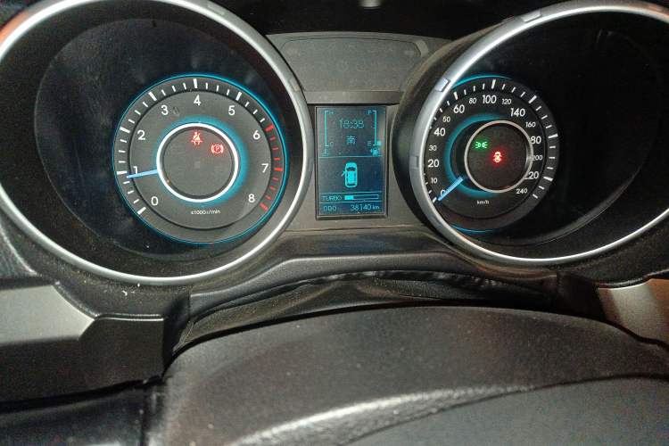 Used BAIC Senova X65 2015 2.0T manual Comfort trim level