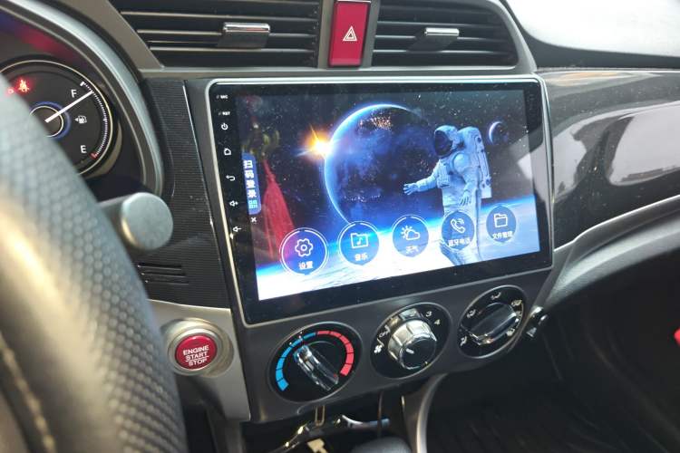 Used Honda Crider 2015 1.8L automatic luxury edition
