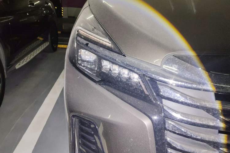 Used Buick GL8 2023 Land Executive Class Smart Enjoyment Model Right Front Headlight