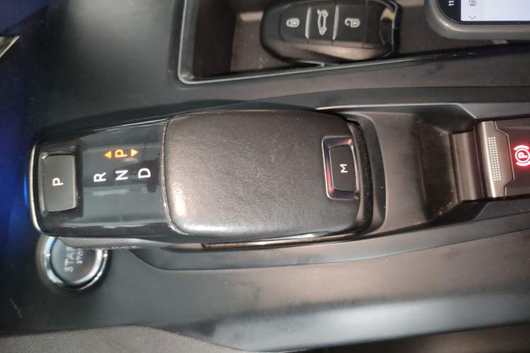 Used Peugeot 4008 2019 350THP First Edition Gear Lever