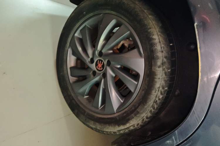 Used BYD Song 2019 1.5TI Automatic Smart Connect Luxe Version Right Rear Wheel Hub