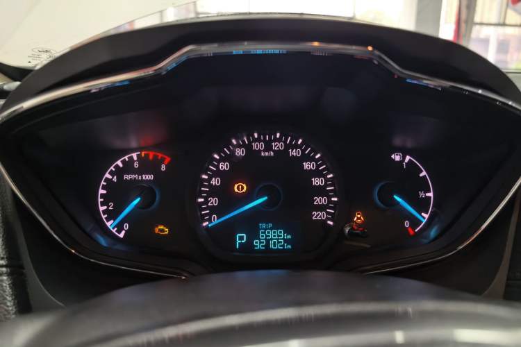 Used Ford Escort 2015 1.5L Automatic Fashion Model Instrument Cluster
