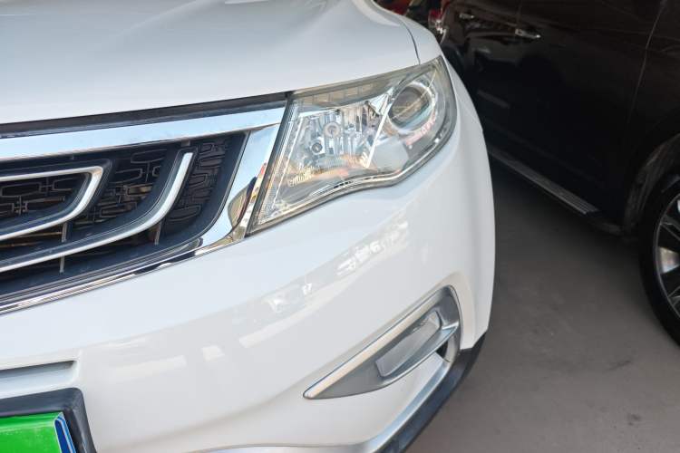 Used Geely Auto Emgrand X7 Sport 2016 1.8TD Automatic ZhiShang Model Left Front Headlight