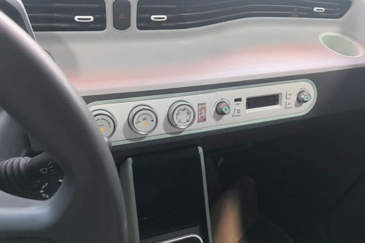 Used Wuling Hongguang MINIEV 2021 Macaron Premium Model – Lithium Iron Phosphate