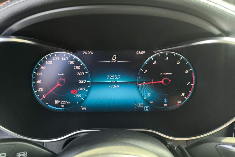 Used Mercedes-Benz GLC 2021 GLC 260 L 4MATIC Luxury Model Instrument Cluster