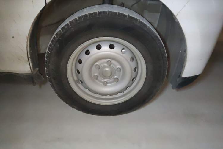 Used Ruichi EC75 2025 Model Passenger Vehicle Smart Driving Ultra-Charging Edition, Pioneer Type I, 52.16 kWh
