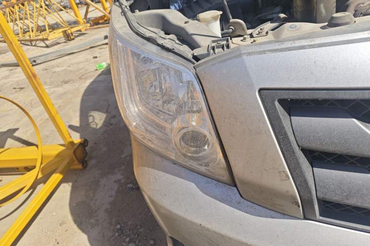 Used Foton Toano 2024 Tuyano Pro Multi-Function 2.0T Manual Rear-Drive Long Wheelbase Mid-Roof Design Single Rear Tire—Available in 5/6/7/9-Seater Configurations