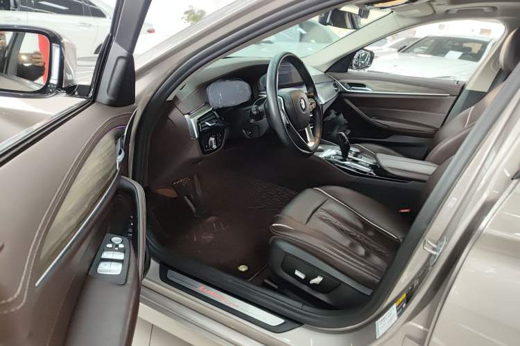 Used BMW 5 Series New Energy 2020 530Le Luxury Package Driver Seat