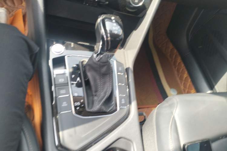 Used Volkswagen Tharu 2020 Restyled 330TSI Four-Wheel Drive Luxury Edition China VI Standard