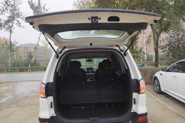 Used FORTHING Joyear X6 2017 Enjoy Series 1.5T CVT Luxury Model
