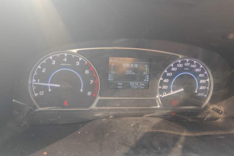 Used JMC Transit 2021 2.8T Space King Standard Version Short Wheelbase Mid-Height Roof 6-Seater Diesel Euro VI JX493
