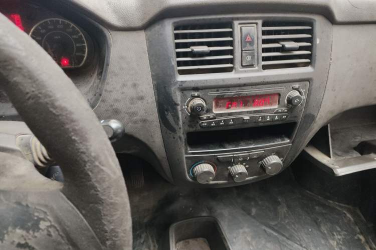 Used Wuling Rongguang 2014 1.2L S Base Model
