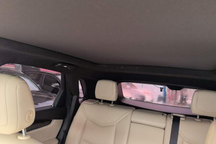 Used Cadillac XT5 2017 Anniversary Edition 28T Four-Wheel Drive Tech Model