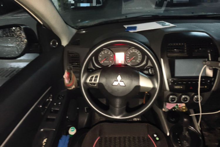 Used Mitsubishi ASX 2013 2.0L CVT Two-Wheel Drive Elite Edition Steering Wheel
