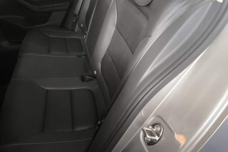 Used Volkswagen Sagitar 2017 230TSI Automatic Comfort Version
