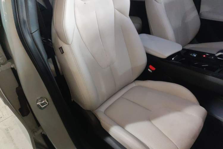 Used Geely Auto Emgrand X7 Sport 2023 Boyue COOL 1.5TD ZhiZun Edition