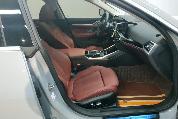 Used BMW i4 2023 eDrive35
