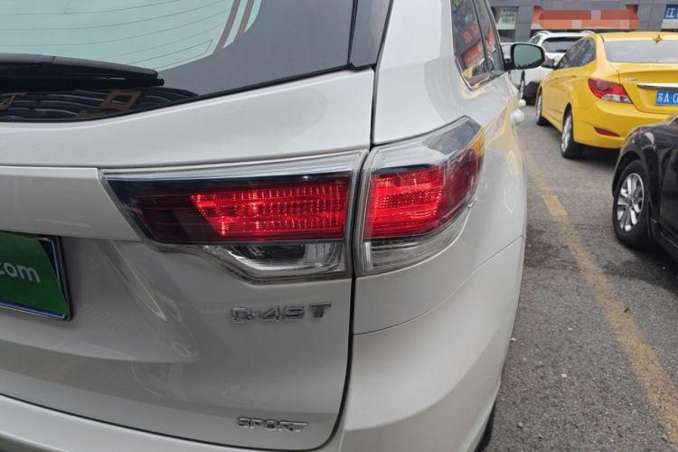 Used Toyota Highlander 2015 2.0T Two-Wheel Drive Luxury Edition 7 Seats Exterior 3