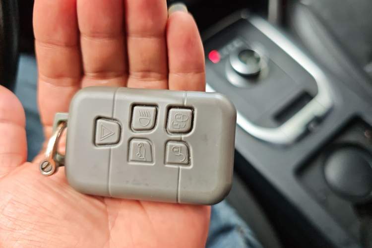 Used Land Rover Discovery Sport 2019 240 PS SE Version China VI Standard
