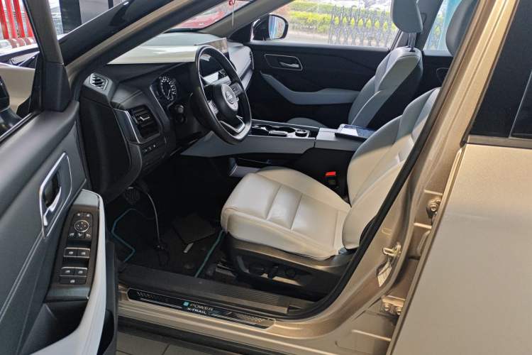 Used Nissan X-Trail 2023 e-POWER Ultra-Hybrid Dual-Motor All-Wheel-Drive Luxury Edition Left Front Seat