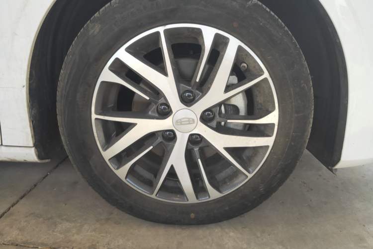 Used Geely Auto Emgrand 2023 4th Generation Champion Edition 1.5L CVT Luxury Model Exterior 1