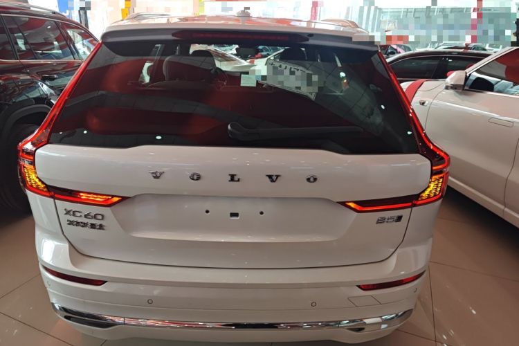Used Volvo XC60 2026 B5 4x4 Smart Luxury Edition
