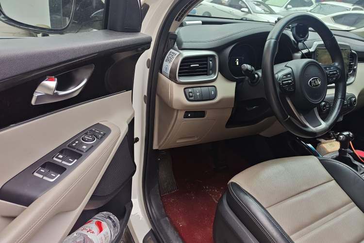 Used Kia Sorento 2015 Sorento L 2.2T Diesel 4WD Elite Edition 7 Seats China IV Standard