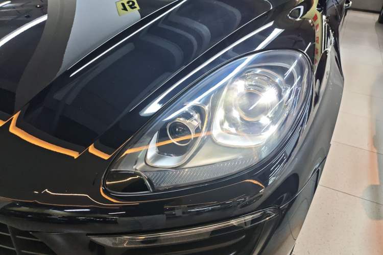 Used Porsche Macan 2014 Macan 2.0T

